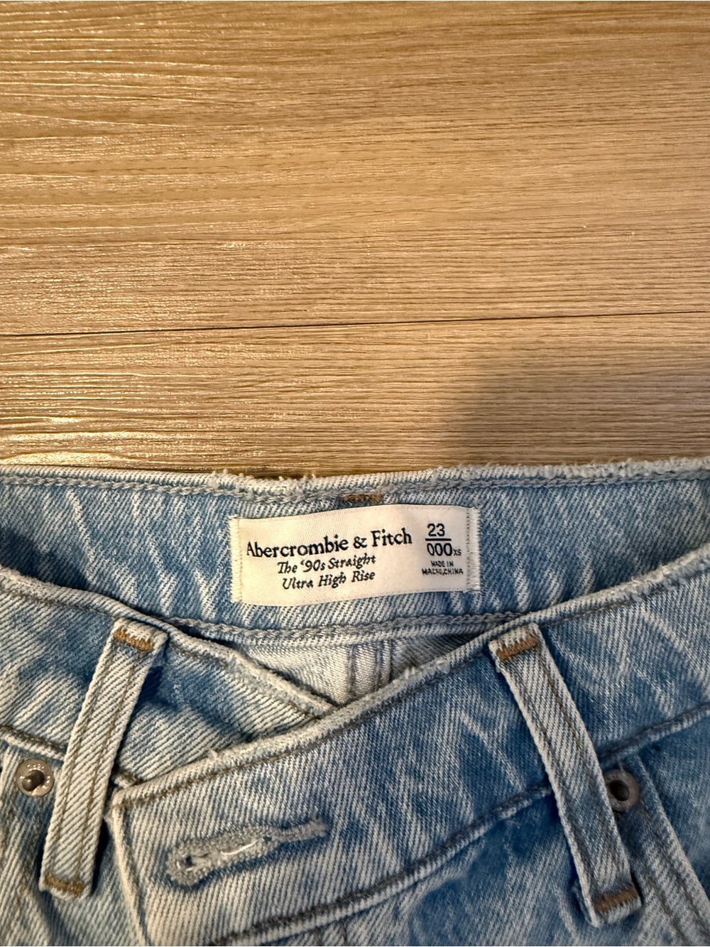 Abercrombie & Fitch 90s straight ultra high rise Jean - Picture 2 of 2